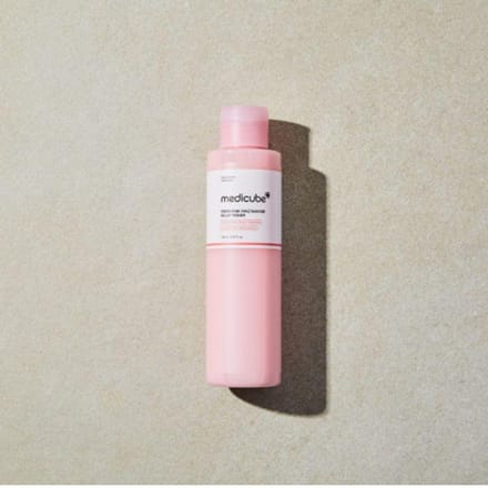 Medicube PDRN Niacinamide Milky Toner 150ml white