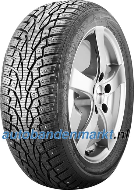 Nankang Snow SW-7 ( 155/80 R13 79T, met spikes )