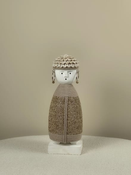 Blitzdeco - Decoratieve Pop - Tula - Beige Kralen - Houten Basis - 20/25/30cm - 30CM