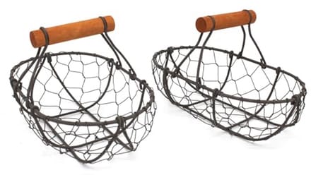 Ovale eiermanden van kippengaas met houten handvat - Set van 2 in vintage stijl