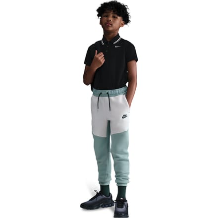Nike Tech Broeken Kinder - Grijs - Maat 147 - 158 CM - Poly Fleece