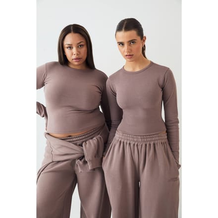 Dames DSGN Studio Crew Neck Shirt met Lange Mouwen | Mokka | Maat: 2XL