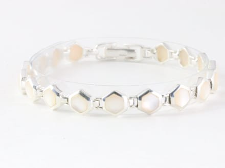 Zilveren armband met parelmoer