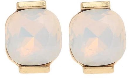 Behave - Oorbel steker opaalwit glassteen elegant pasteltrend goudkleur