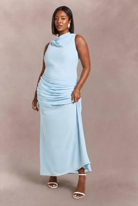 boohoo Dames Plus Maxi Jurk Met Watervalhals En Gedrapeerde Rok | Babyblauw | Maat: 52