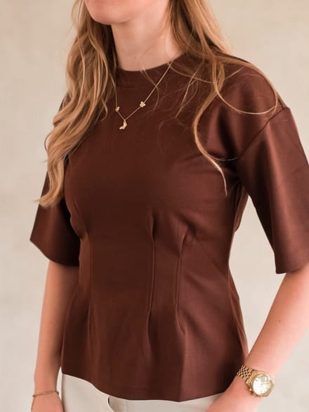 Vero Moda dames - Tanya bruine top - Tijdloze essential - Elegant silhouet