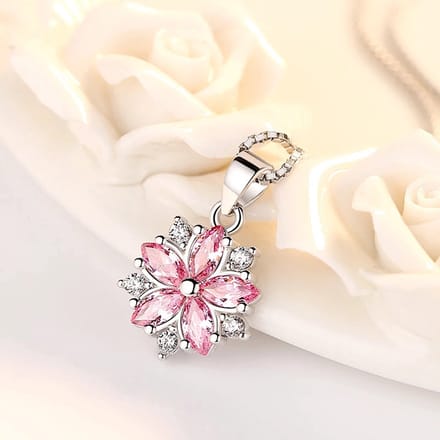 Ketting met hanger bloem zirkonia zilverkleur