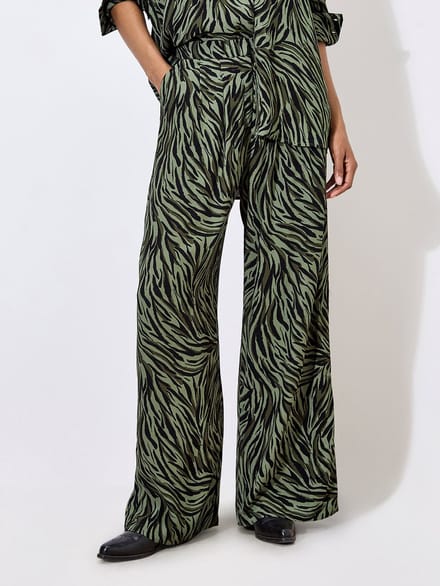 Broek met zebraprint en wijde pijpen