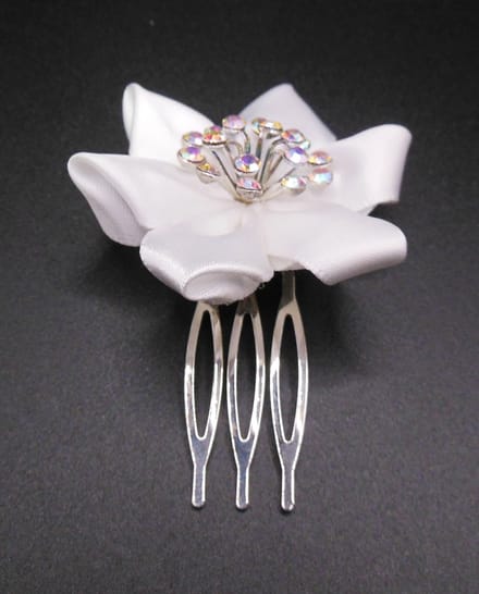 Tiara bloem wit met strass