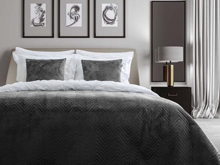 Yellow Ink-Black Sprei Madeline 270x260 cm, gemaakt van 100% Polyester