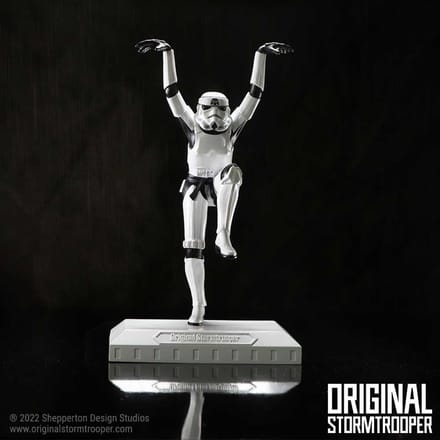 Nemesis Now - Star Wars - Stormtrooper: Crane Kick 20.5cm