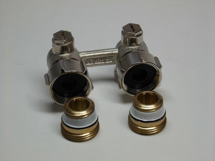 Tweekops Radiatorkoppelstuk met Afsluiters 50mm Hartafstand - Voorverwarming