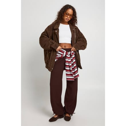 boohoo Dames Getextureerde bubbelzoom wijde pijpbroek | Chocolate | Maat: 8