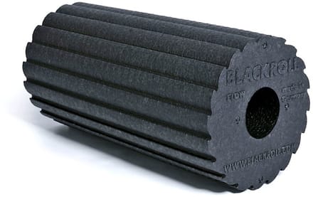 Blackroll Flow Foam Roller 30 cm met geribbeld oppervlak voor extra stimulatie - Zwart