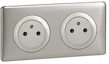 Complete set met 2 stopcontacten met aarding en inbouwdoos - grijs - 230 V