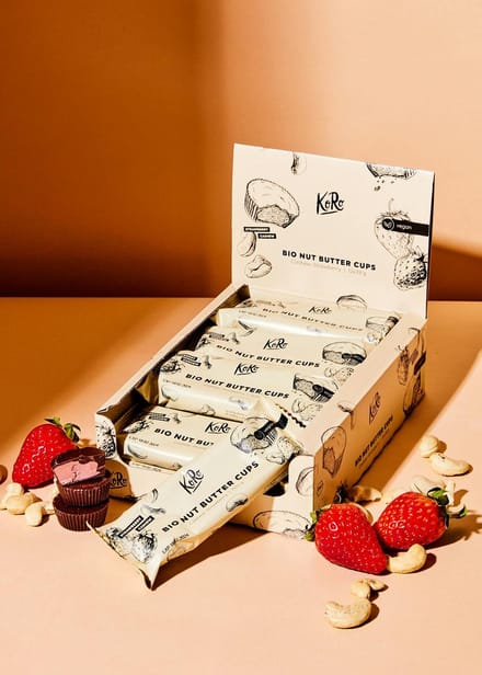 KoRo | Bio vegan nut butter cups cashew-strawberry 12 x 3 x 13 g