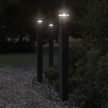 vidaXL Vloerlamp voor buiten met sensor 110 cm aluminium zwart