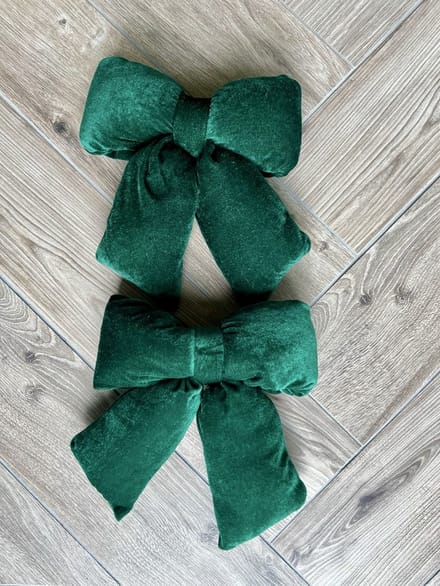2 Ornaments Padded Bow Fabric Green 29cm