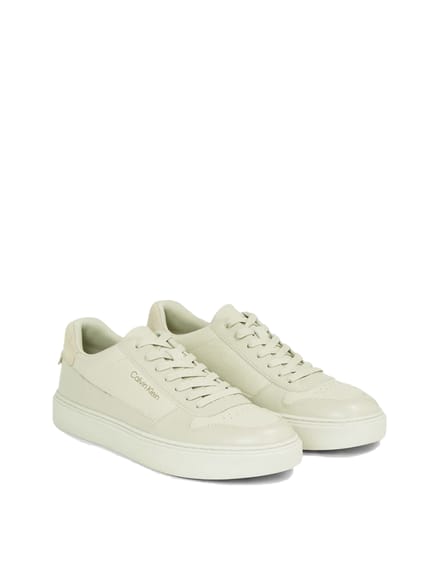 Lage sneakers met vetersluiting