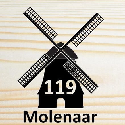 Van hout gemaakte naambord voordeur - 20x20cm - Molen