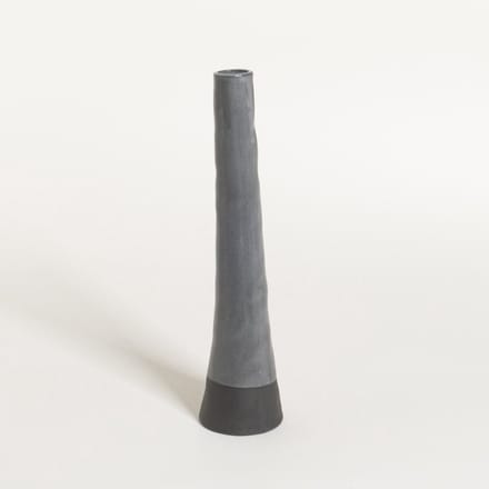 The Table atelier - vaas - Ø 6 * 22,5 cm - keramiek - handgemaakt - grijs