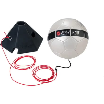Pure2Improve - Voetbaltrainer - Maat 5 - Inclusief elastisch koord