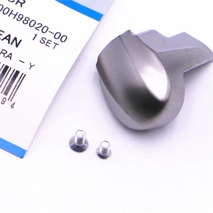 Rechter voorpaneel en bevestigingsschroeven Shimano ST-9001