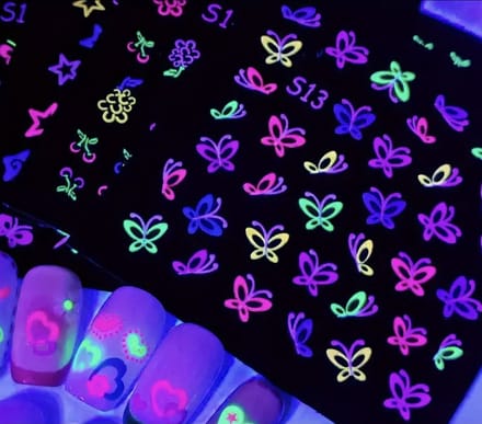 Nagelstickers 3D Glow in the Dark ( 24 Sticker velletjes ) 6 x6 cm