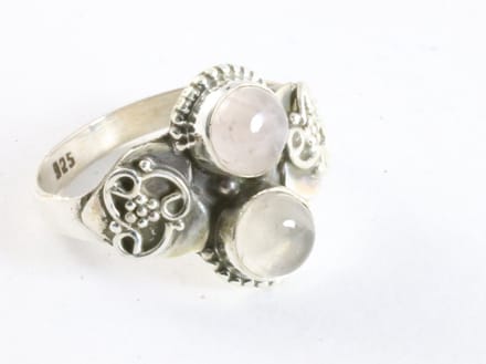 Bewerkte zilveren ring met rozenkwarts - maat 19