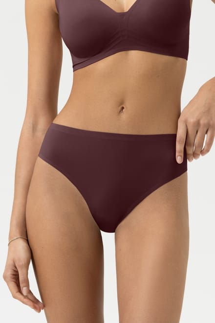 String Serie Simply Better Invisibles Hot Maroon