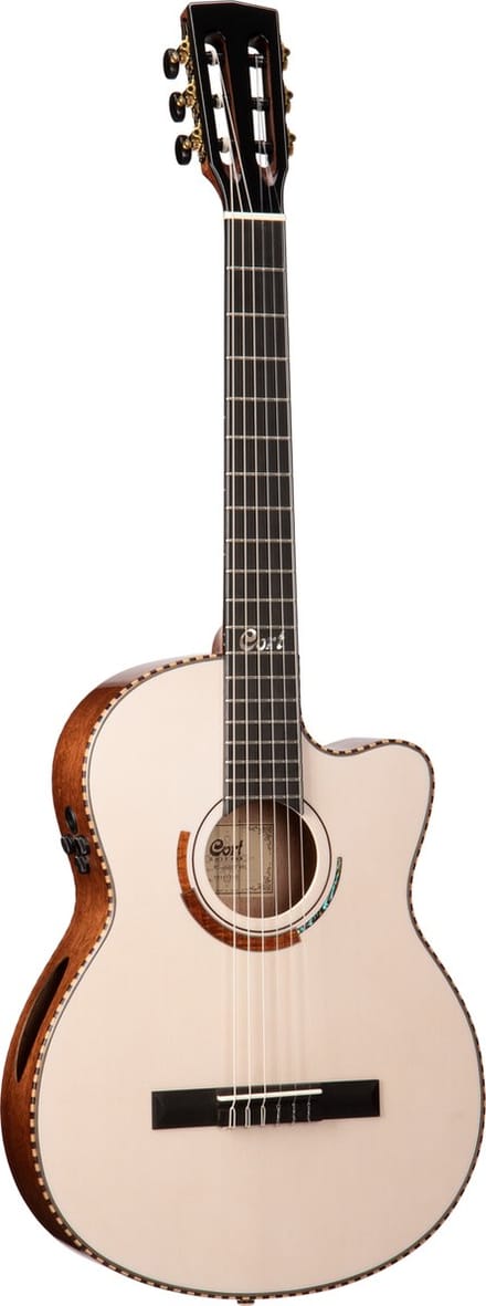 Cort COSOLWBLC Cutaway Klassieke Gitaar 4/4 Wit Elektro-akoestisch Hoogglans