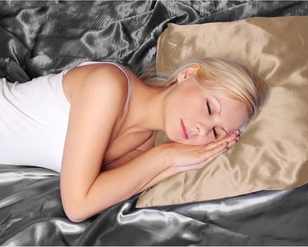 Kussensloop - Beauty Skin Care - 60x70 cm - dark gold- voor stralend haar