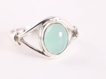 Opengewerkte zilveren ring met aqua chalcedoon - maat 16.5