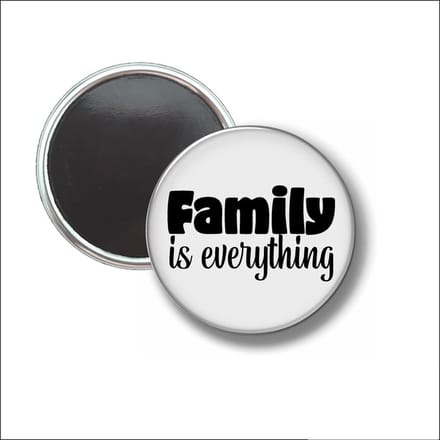 Button Met Magneet 58 MM - Family Is Everything - NIET VOOR KLEDING