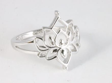 Opengewerkte zilveren lotus bloem ring - maat 21