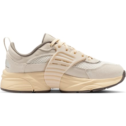 Jordan Trunner Kindersneakers - Bruin - Maat 35.5 - Mesh/Synthetisch