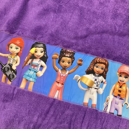 LEGO® Friends badlaken - paarse handdoek 70x140cm