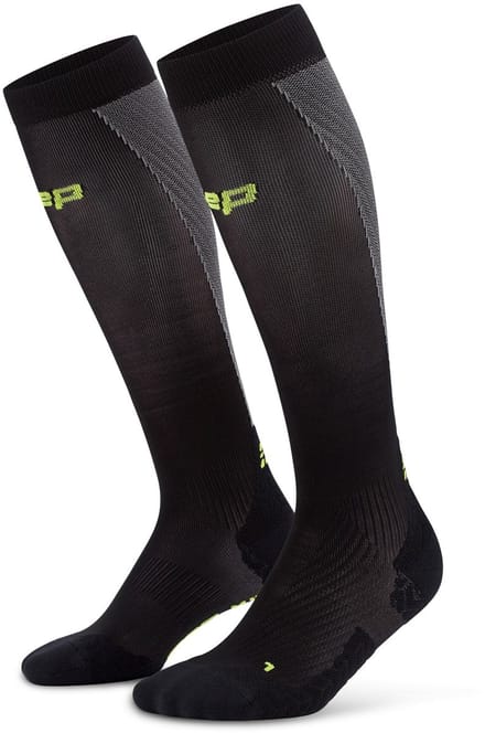CEP Core Run Ultralight Compressiekousen - Zwart/grijs