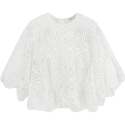 Blauwe vrouw Weili Zheng in kant macrame