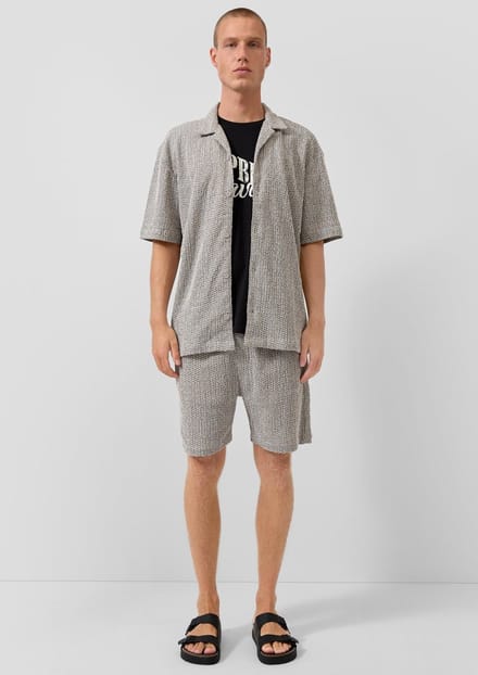 Korte broek met structuur QS