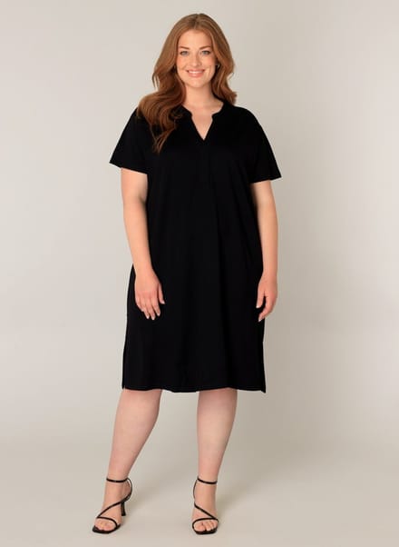 BASE LEVEL CURVY Yenna Dresses - Black - maat X-0(44)