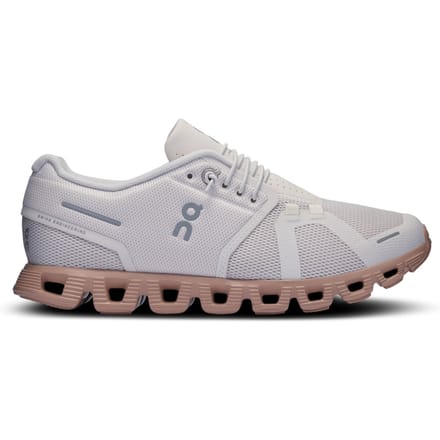 On Cloud 5 W Sand | Rosebrown Maat: 37 | Sneakers Outlet | Dames | Bruin