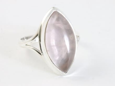 Hoogglans zilveren ring met rozenkwarts - maat 17