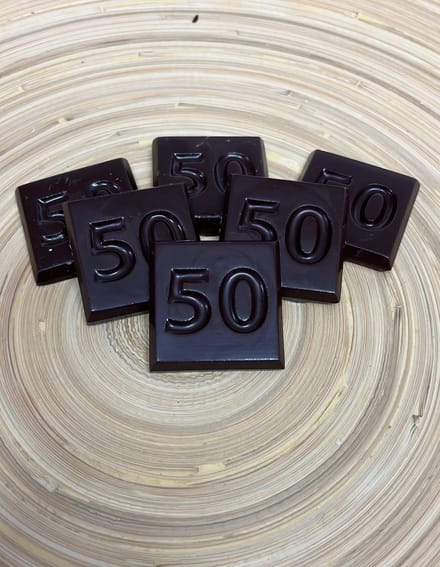 Callebaut - Chocolade cijfer 50 - Cadeau verjaardag - Smaak puur - 32 stuks