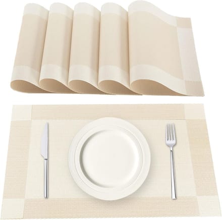 Placemats, afwasbaar, set van 6 placemats van 70% pvc en 30% polyester, antislip, hittebestendig, voor keukentafel, beige