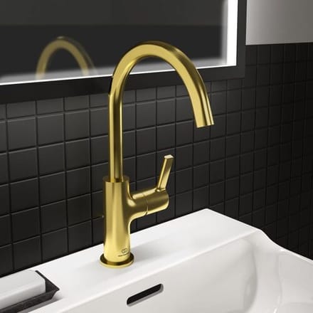 Ideal Standard washbasin faucet with high spout and drain BC777A2