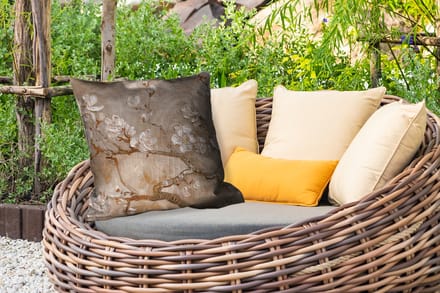 Sierkussen Buiten - Bloemen - Modern - Beige - Wit - Bloesem - 60x60 cm - Weerbestendig