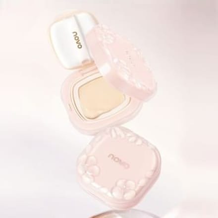 NOVO - Soft Light Lasting Raincoat Air Cushion For Oily Skin 01# Soft Light - 12g