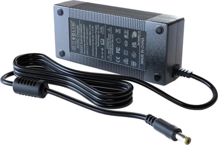 GO SOLID! ® Oplader geschikt voor Navee N65 Elektrische step