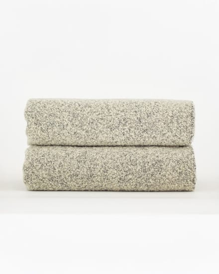 MoST - Wollen bouclé plaid Paris - 80% wol - 140 x 200 cm - ivoor